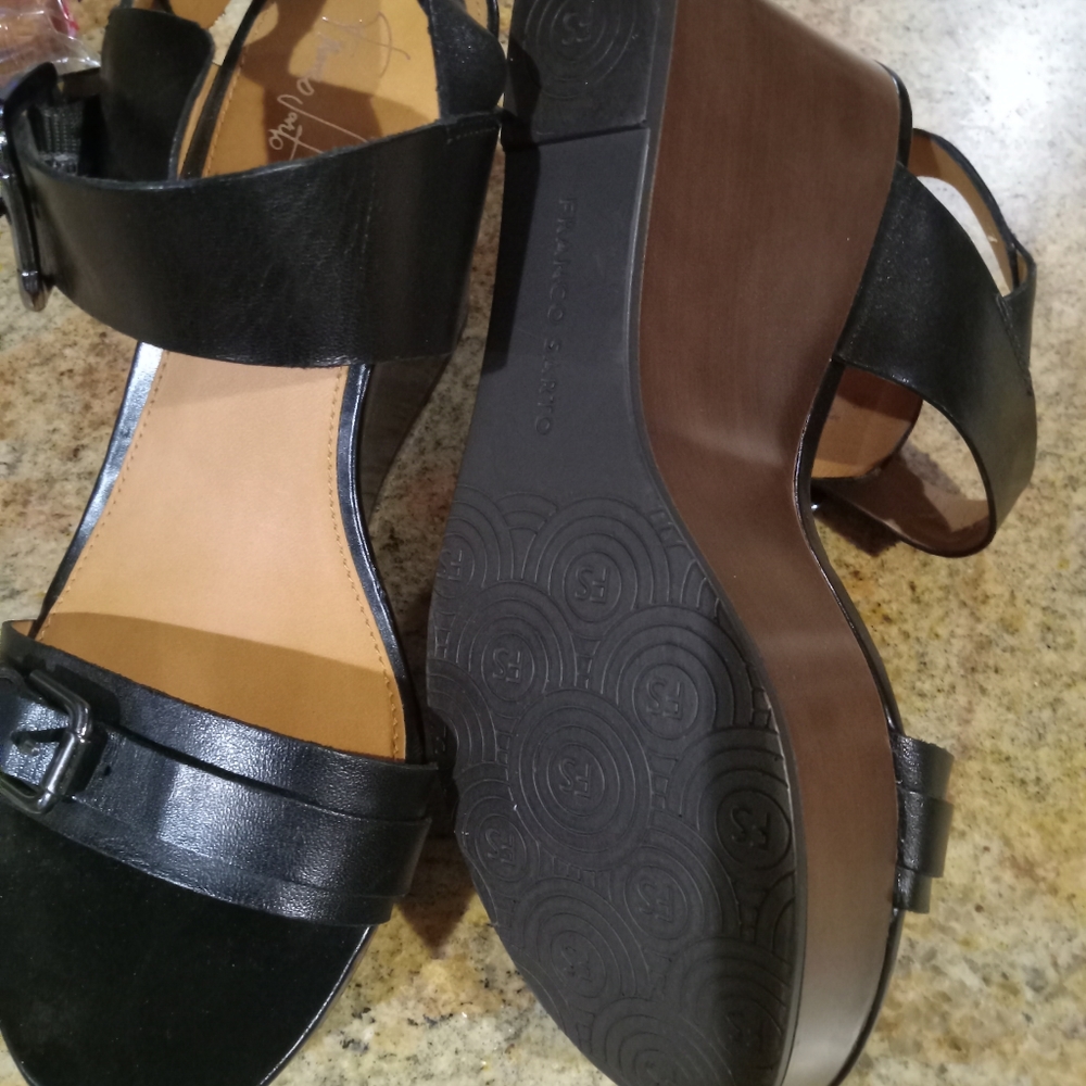 Shoes - Picture 3 of 8